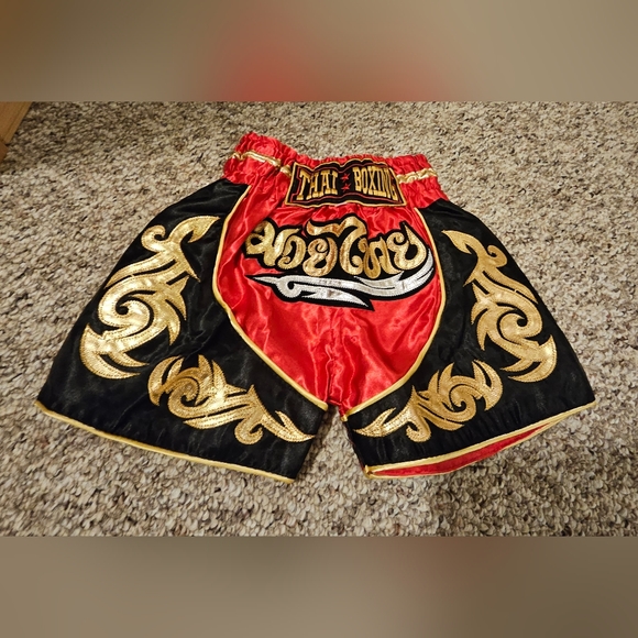 Toddler clothes - Picture 3 of 3